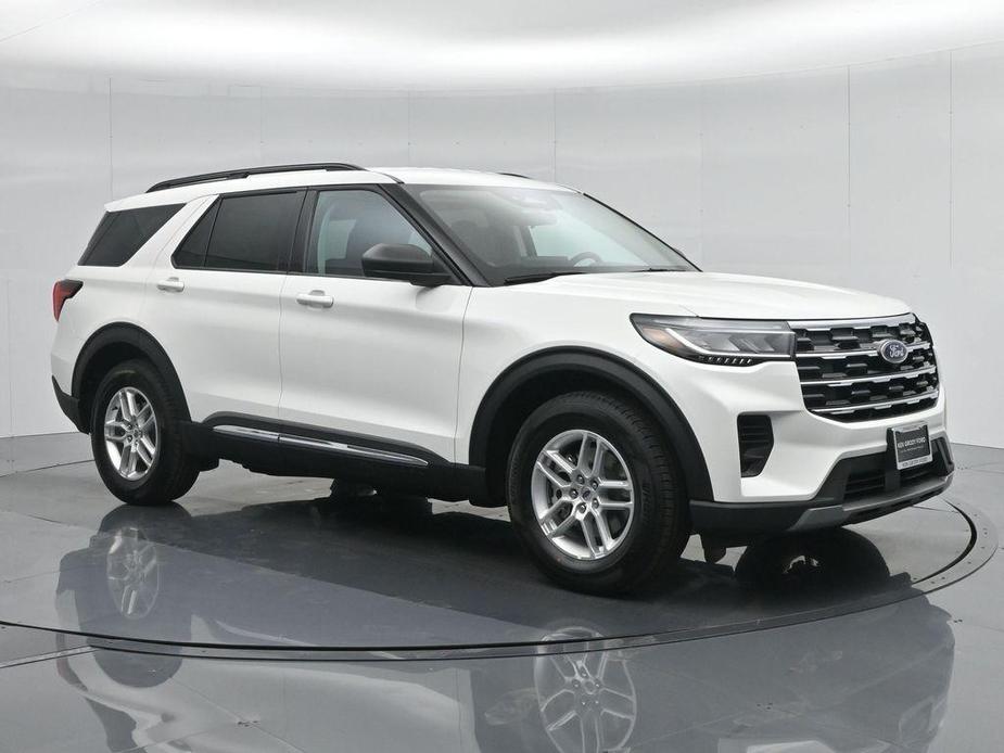 new 2025 Ford Explorer car