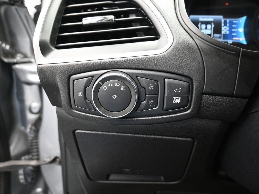 used 2022 Ford Edge car, priced at $29,000
