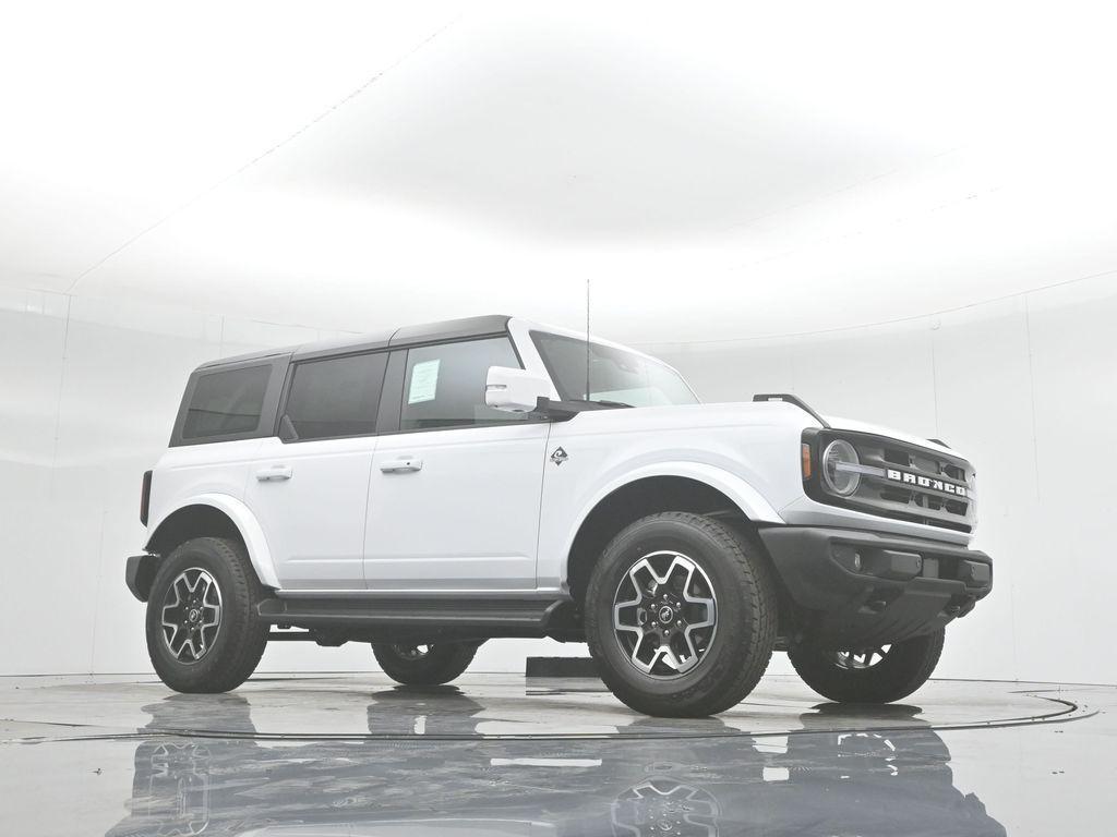 new 2025 Ford Bronco car, priced at $55,995