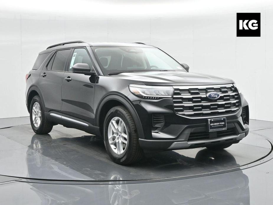 new 2025 Ford Explorer car