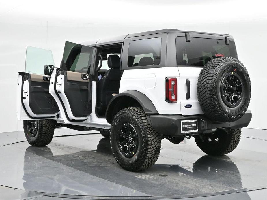 new 2024 Ford Bronco car, priced at $65,370