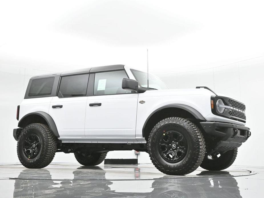 new 2024 Ford Bronco car, priced at $65,370