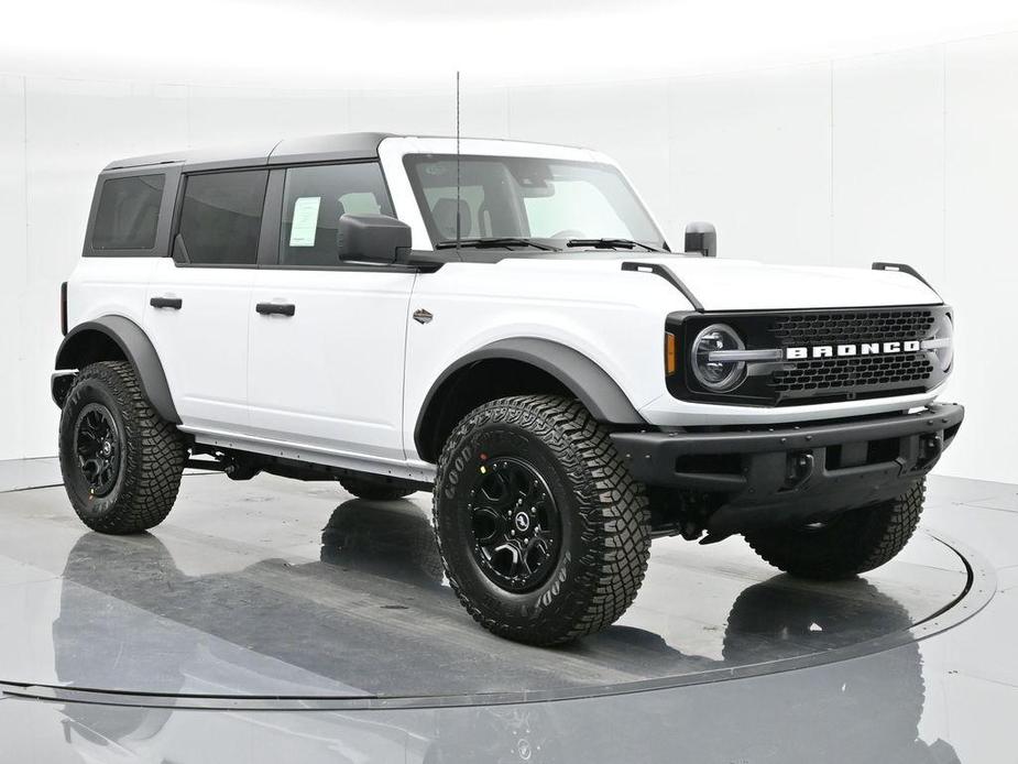 new 2024 Ford Bronco car, priced at $65,370