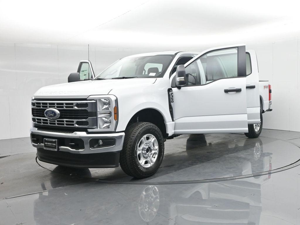 new 2025 Ford F-350 car, priced at $62,665
