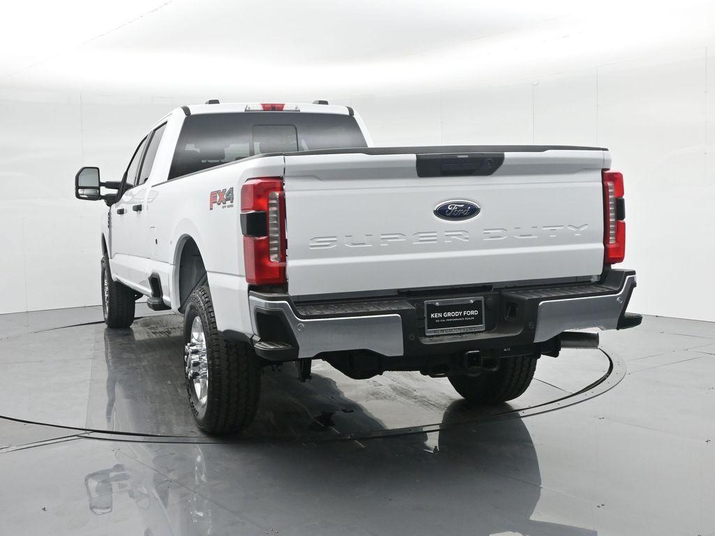 new 2025 Ford F-350 car, priced at $62,665