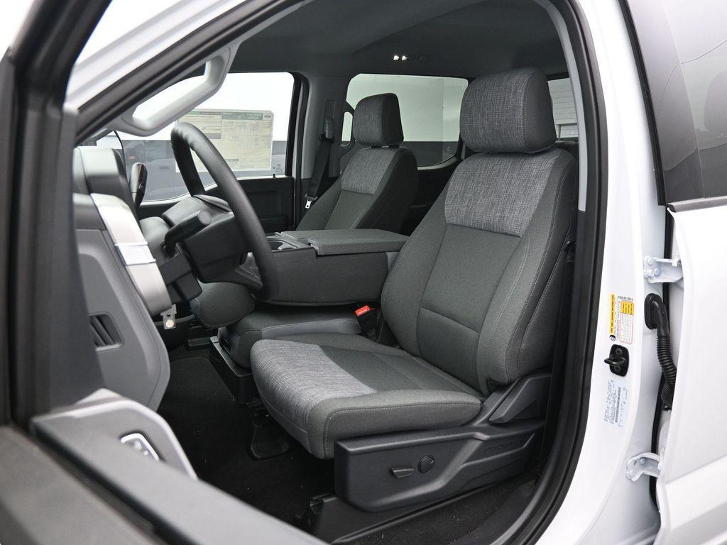 new 2025 Ford F-350 car, priced at $62,665