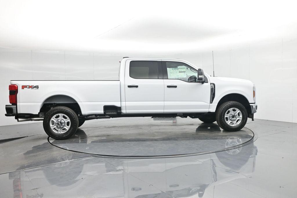 new 2025 Ford F-350 car, priced at $62,665