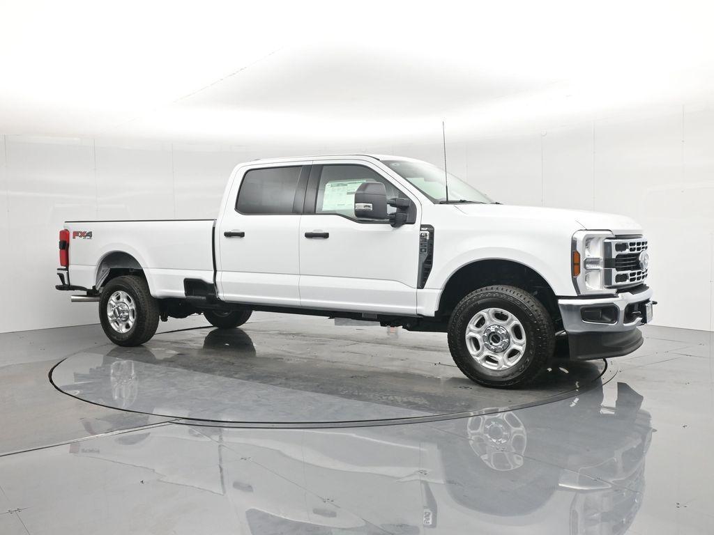 new 2025 Ford F-350 car, priced at $62,665