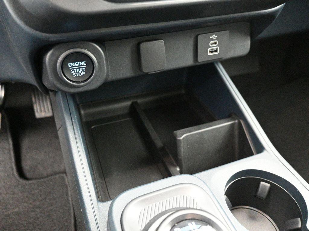 new 2025 Ford Maverick car, priced at $35,372