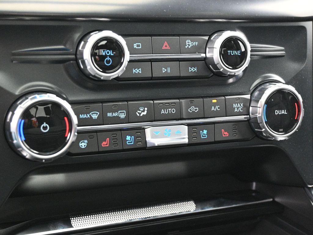 new 2025 Ford F-150 car, priced at $76,152