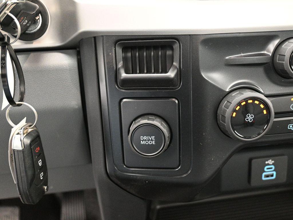 new 2025 Ford F-250 car, priced at $47,895