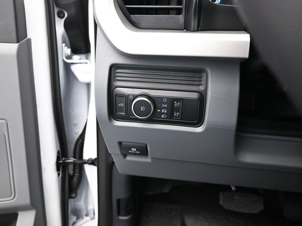 new 2025 Ford F-250 car, priced at $47,895