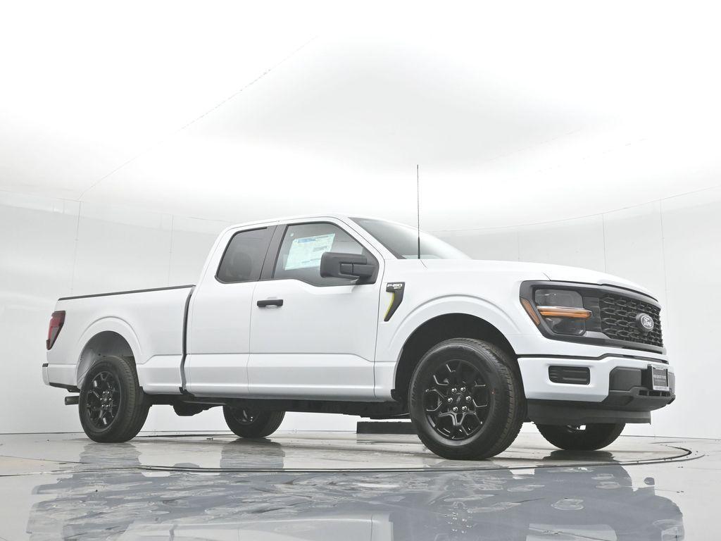 new 2025 Ford F-150 car, priced at $42,760