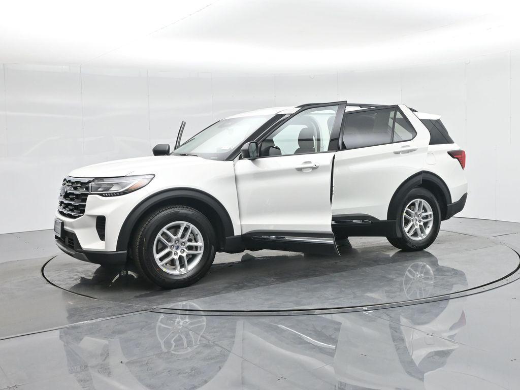 new 2025 Ford Explorer car, priced at $41,440