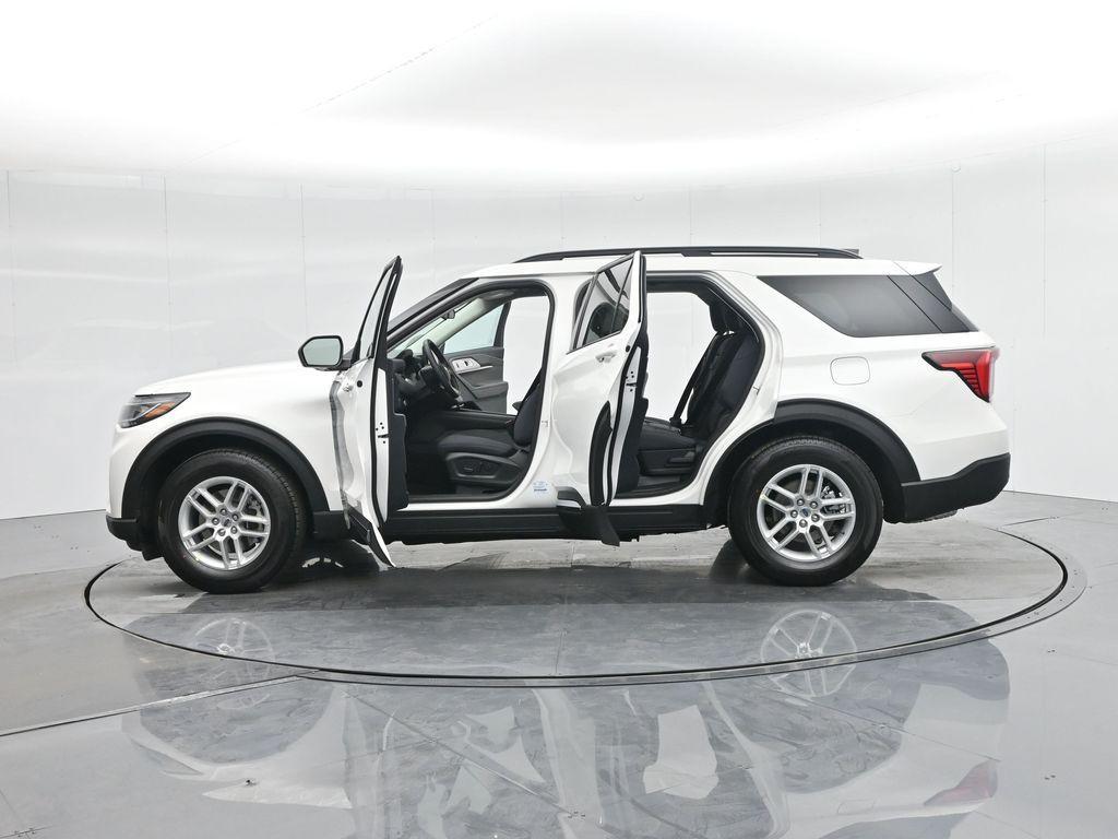 new 2025 Ford Explorer car, priced at $41,440