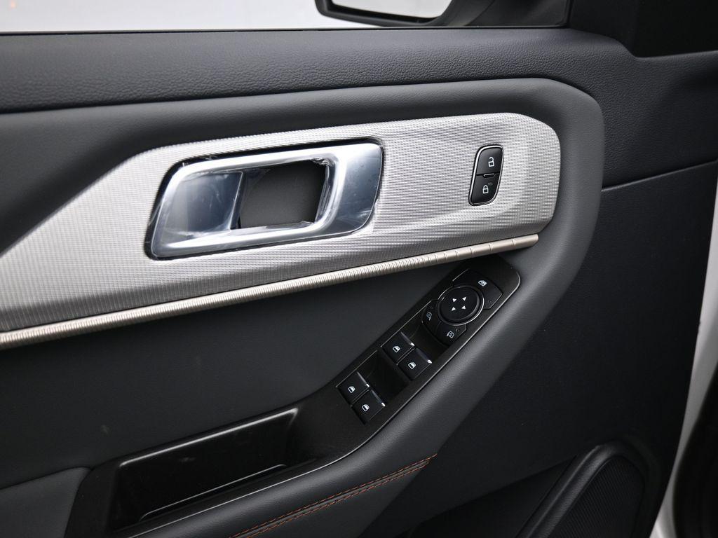 new 2025 Ford Explorer car, priced at $41,440