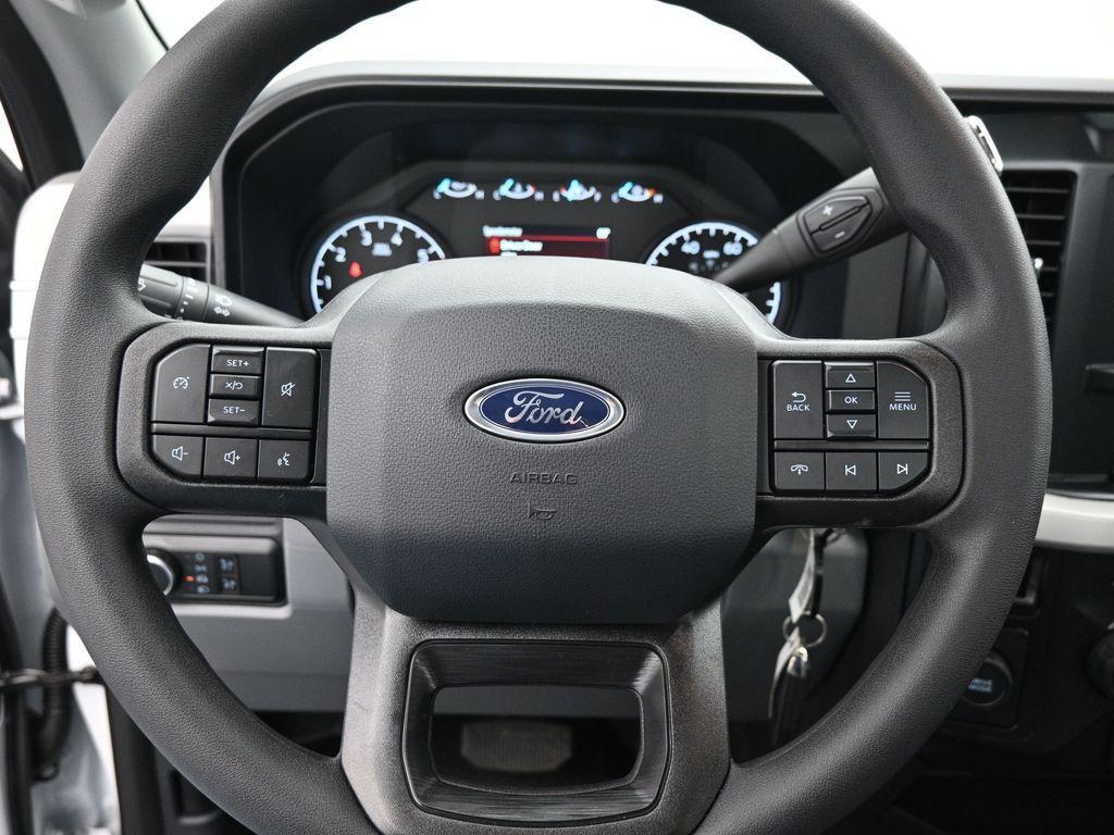 new 2025 Ford F-250 car, priced at $65,336