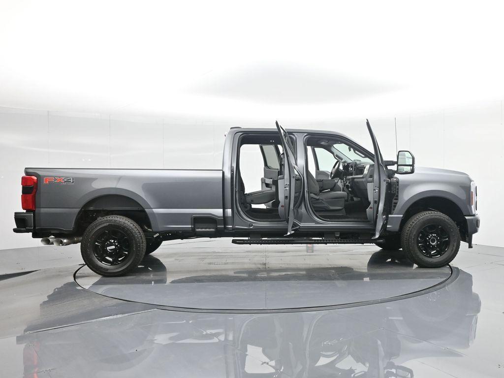 new 2024 Ford F-350 car, priced at $72,195