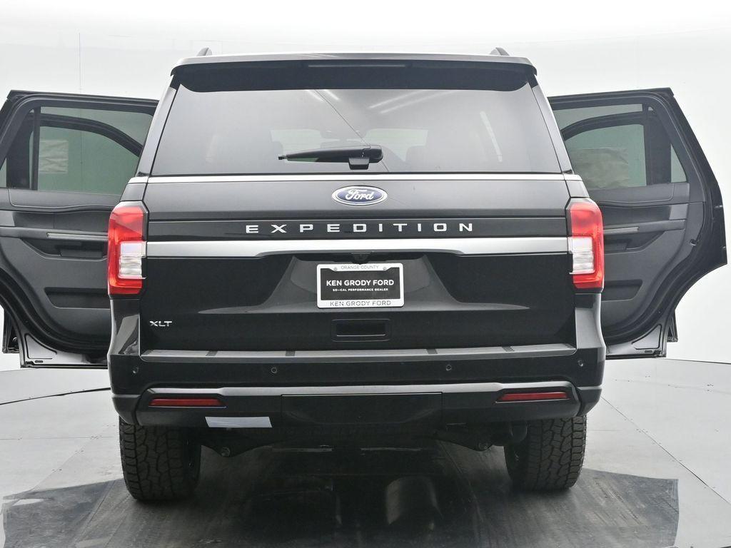 new 2024 Ford Expedition car, priced at $73,405