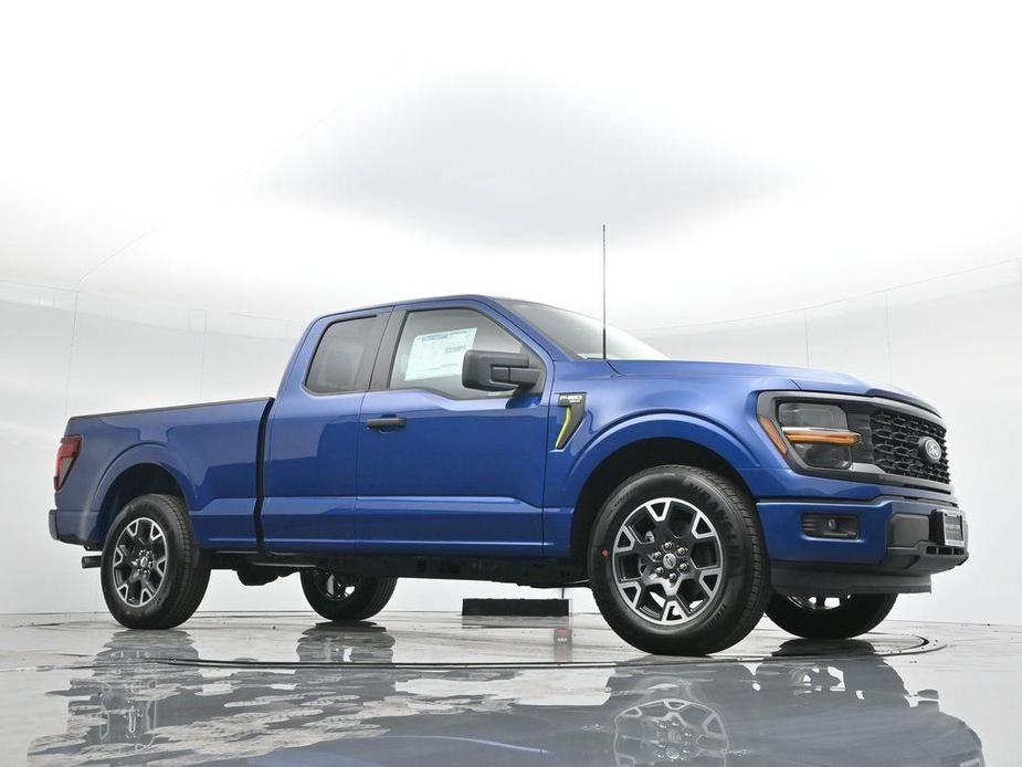 new 2024 Ford F-150 car, priced at $45,995