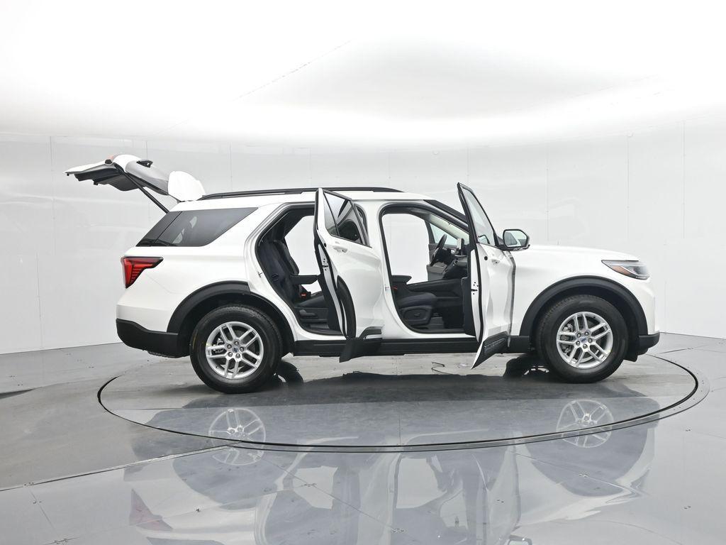 new 2025 Ford Explorer car, priced at $41,440