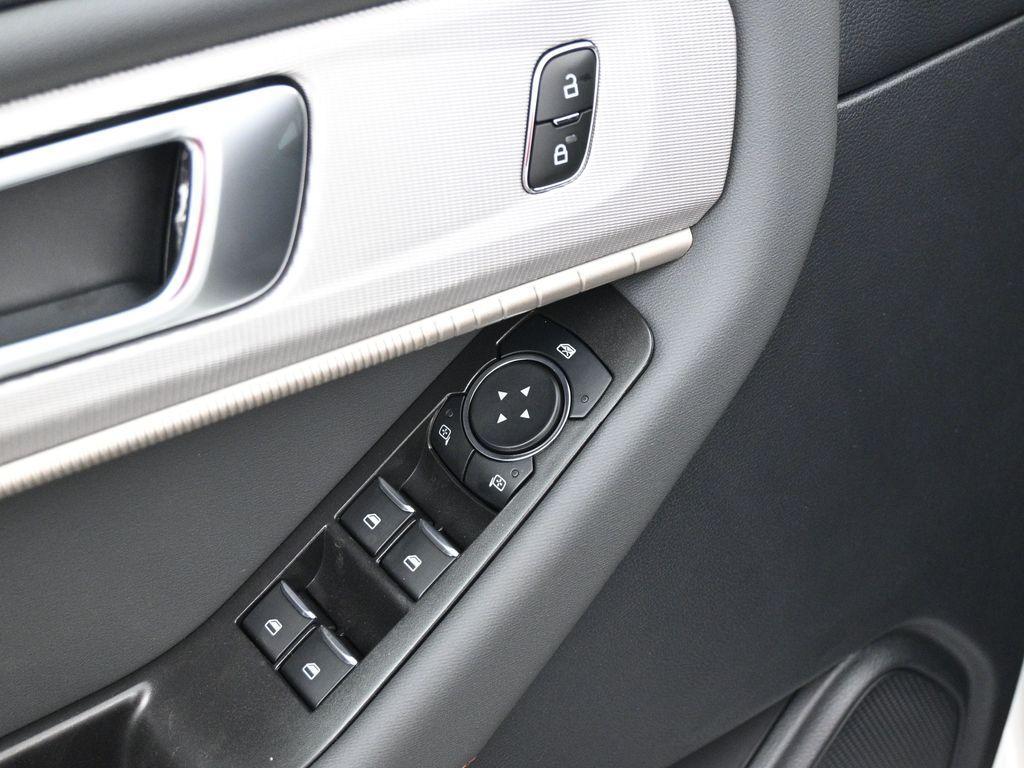new 2025 Ford Explorer car, priced at $41,440