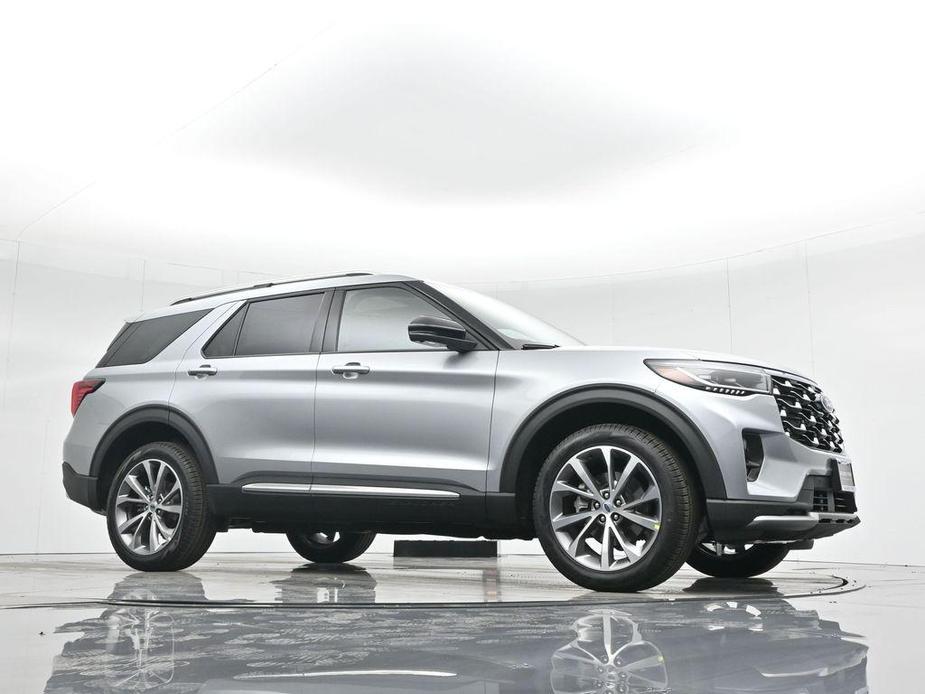 new 2025 Ford Explorer car