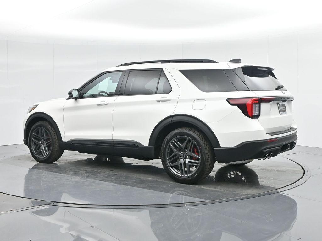 new 2025 Ford Explorer car, priced at $62,105