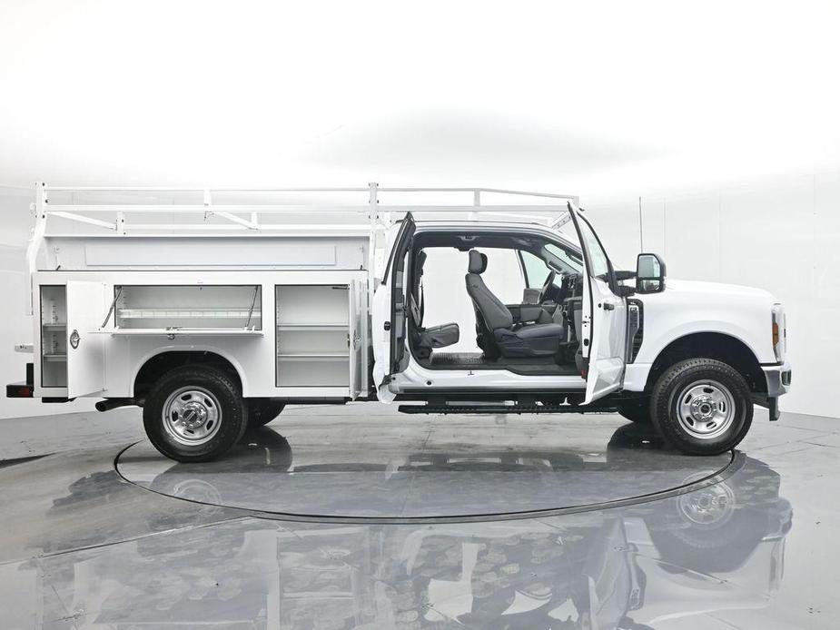 new 2024 Ford F-350 car, priced at $65,789