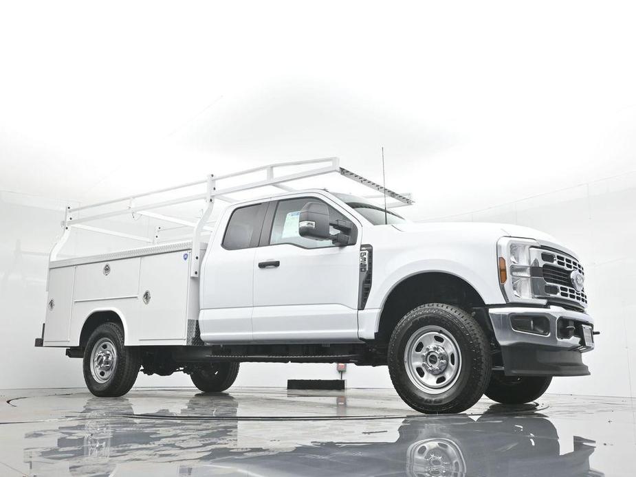 new 2024 Ford F-350 car, priced at $65,789