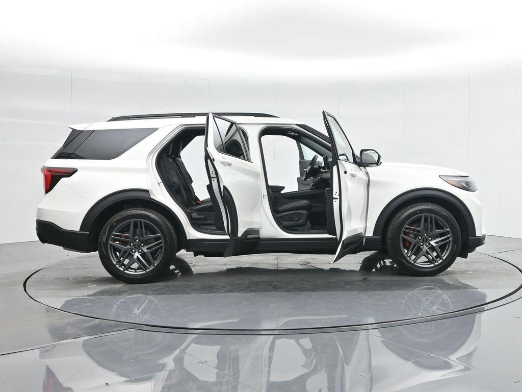 new 2025 Ford Explorer car, priced at $59,845