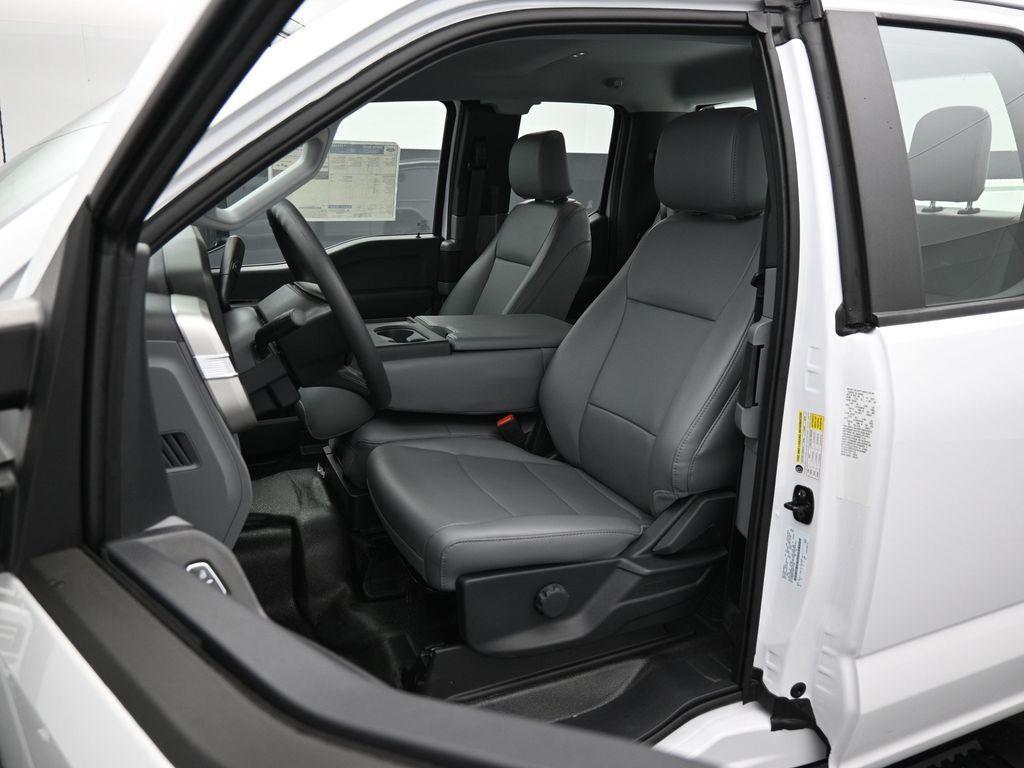 new 2024 Ford F-350 car, priced at $67,657
