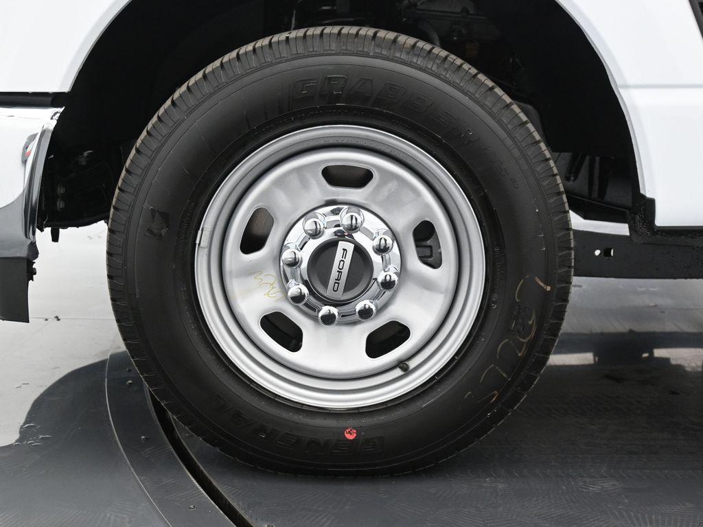new 2024 Ford F-350 car, priced at $68,319