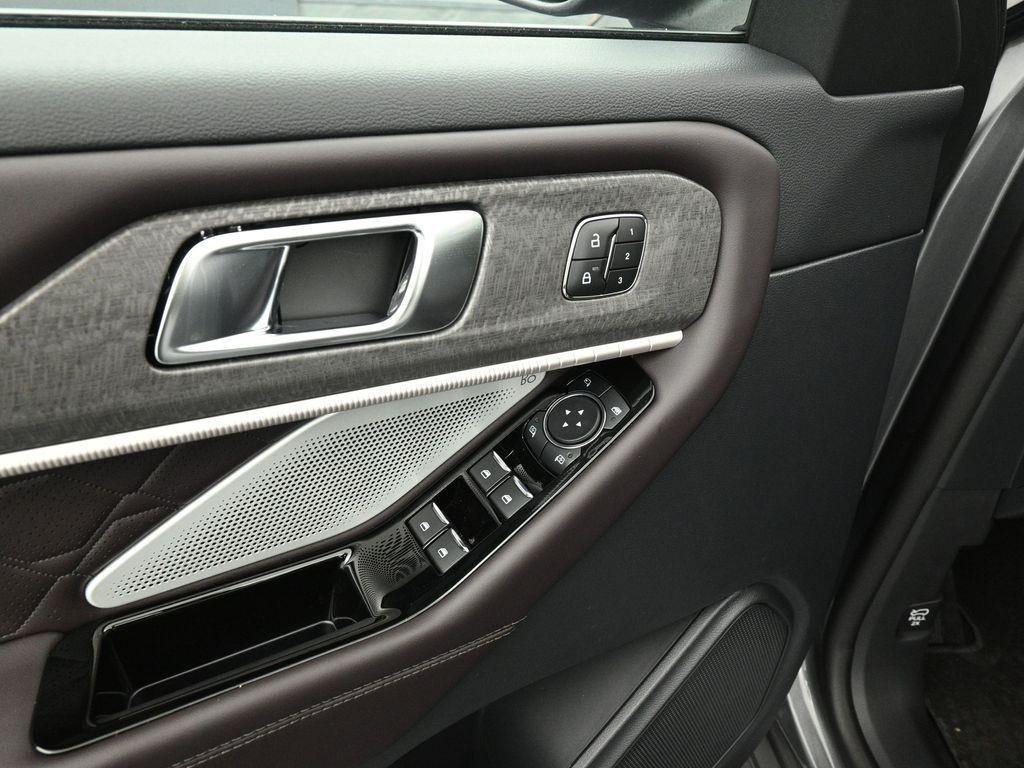 new 2025 Ford Explorer car, priced at $60,300