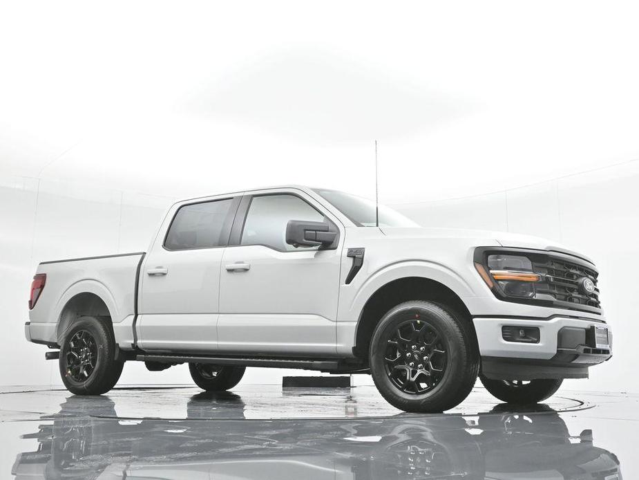 new 2024 Ford F-150 car, priced at $52,570