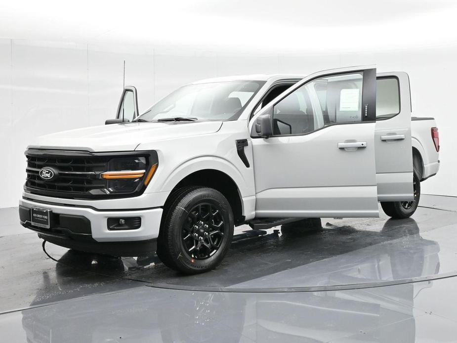 new 2024 Ford F-150 car, priced at $52,570