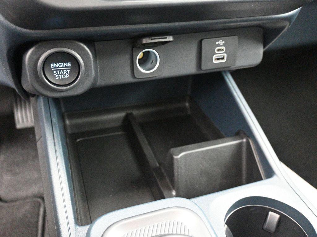 new 2025 Ford Maverick car, priced at $35,425