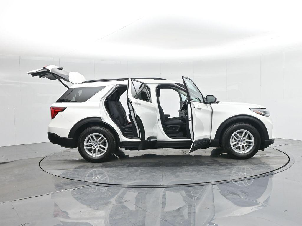 new 2025 Ford Explorer car, priced at $41,440