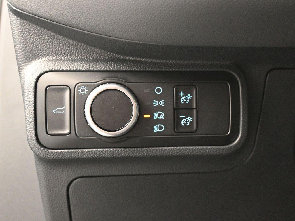 new 2025 Ford Explorer car, priced at $40,645