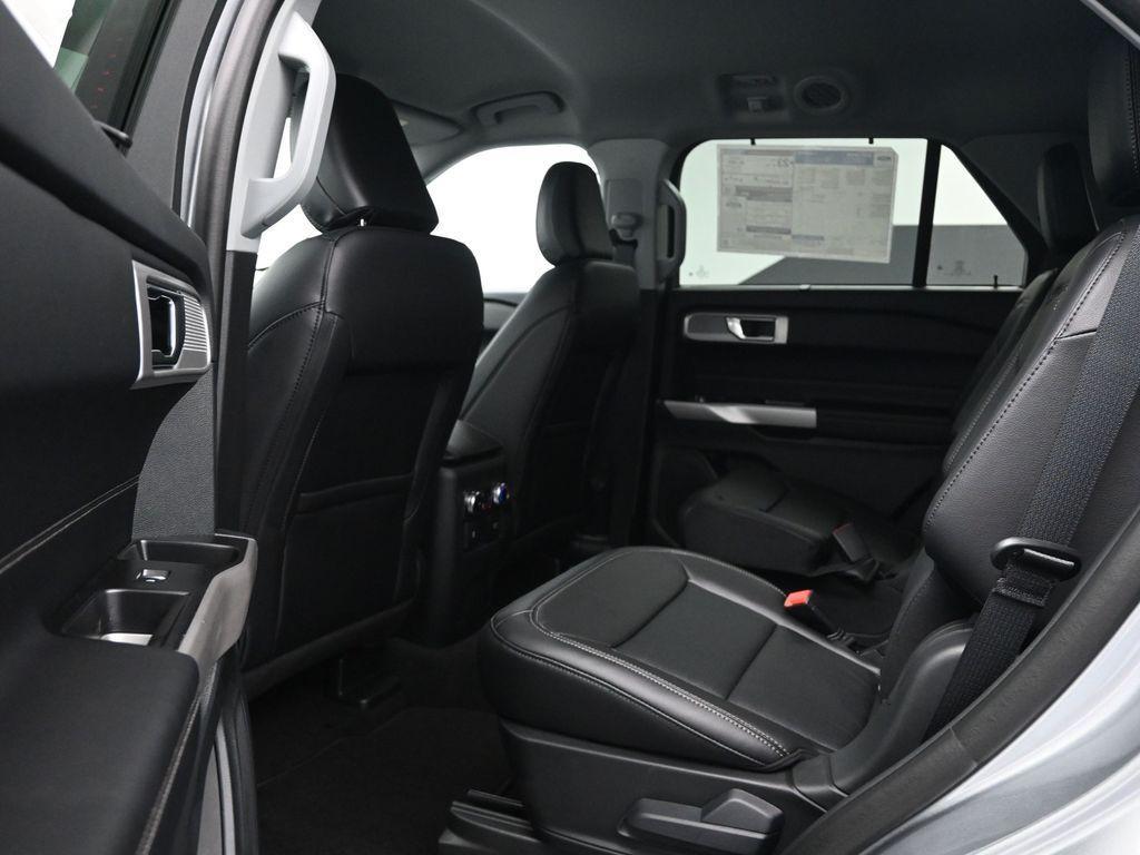 new 2024 Ford Explorer car, priced at $52,920