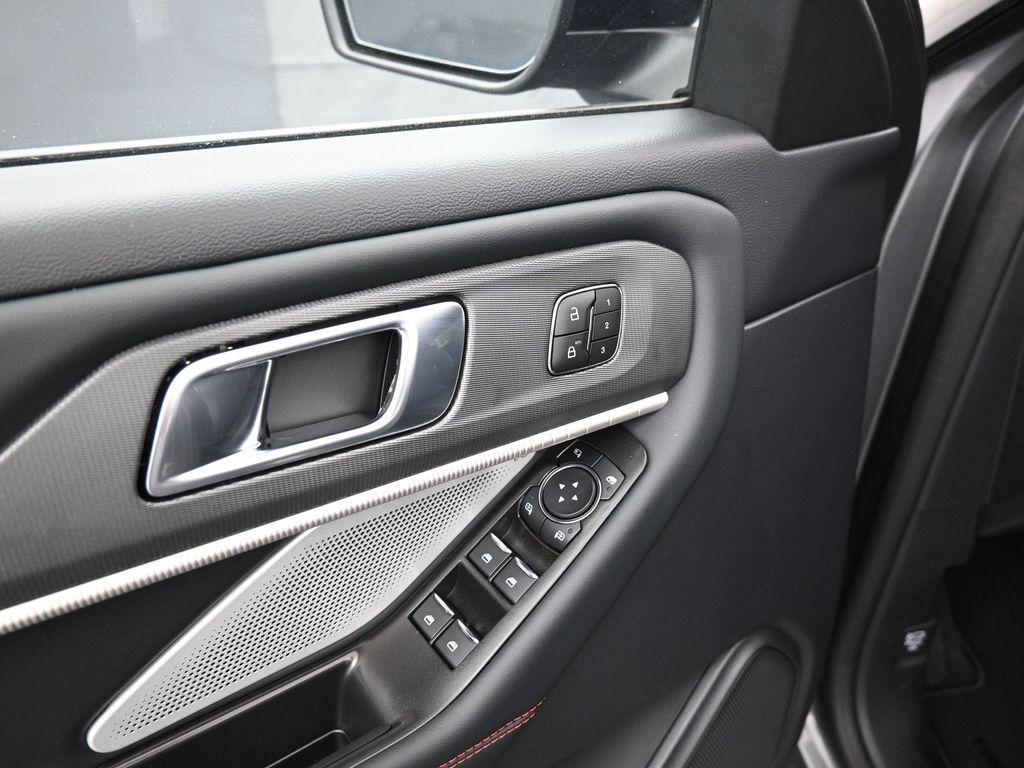 new 2025 Ford Explorer car, priced at $60,300