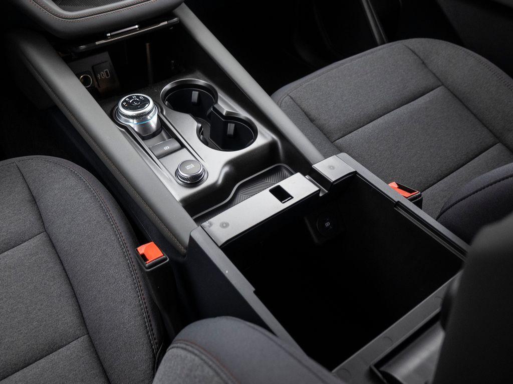 new 2025 Ford Explorer car, priced at $40,675