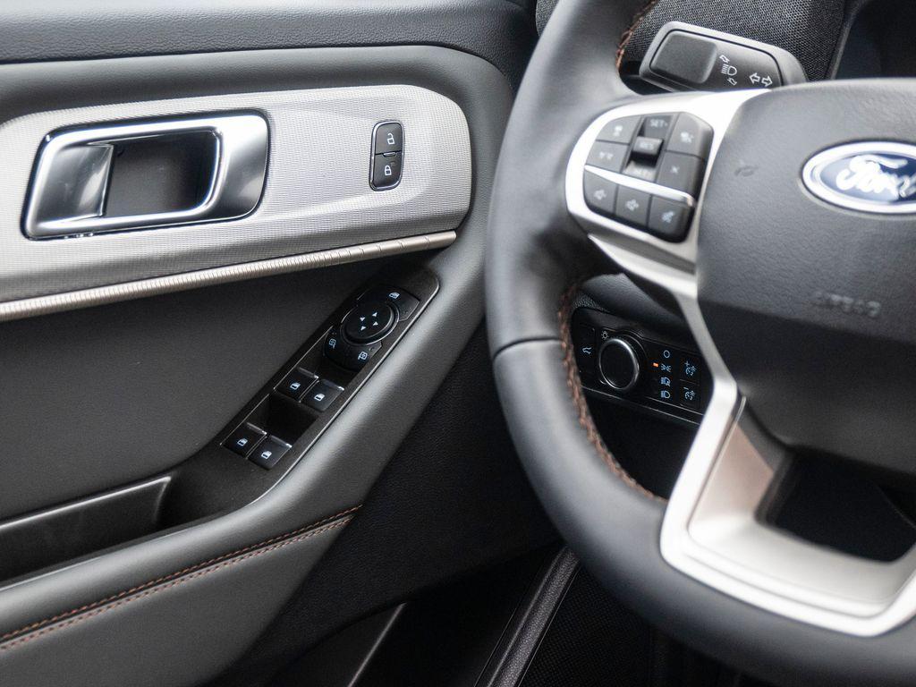 new 2025 Ford Explorer car, priced at $40,675