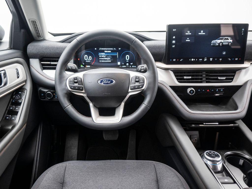new 2025 Ford Explorer car, priced at $40,675