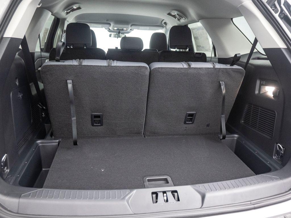 new 2025 Ford Explorer car, priced at $40,675