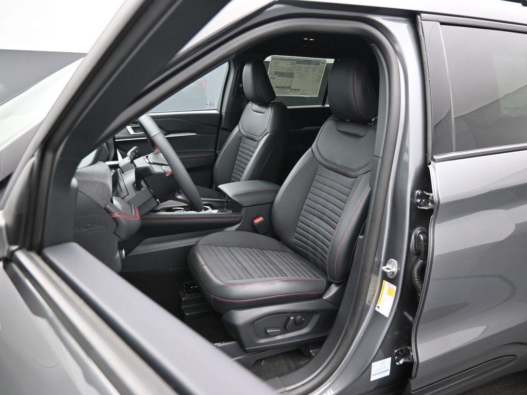 new 2025 Ford Explorer car, priced at $48,535