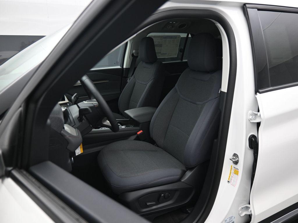 new 2025 Ford Explorer car, priced at $43,075