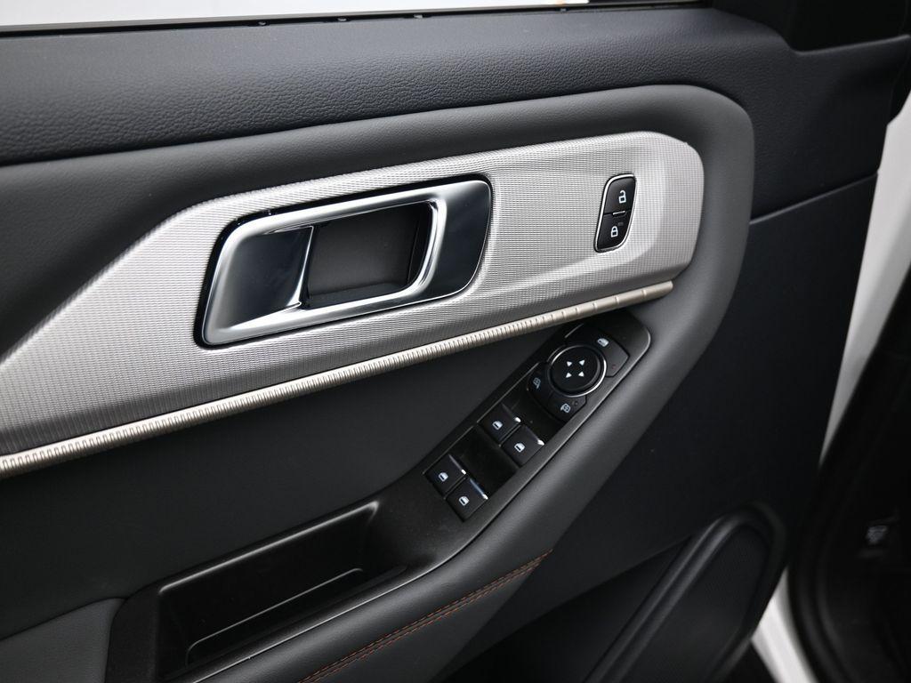 new 2025 Ford Explorer car, priced at $43,075