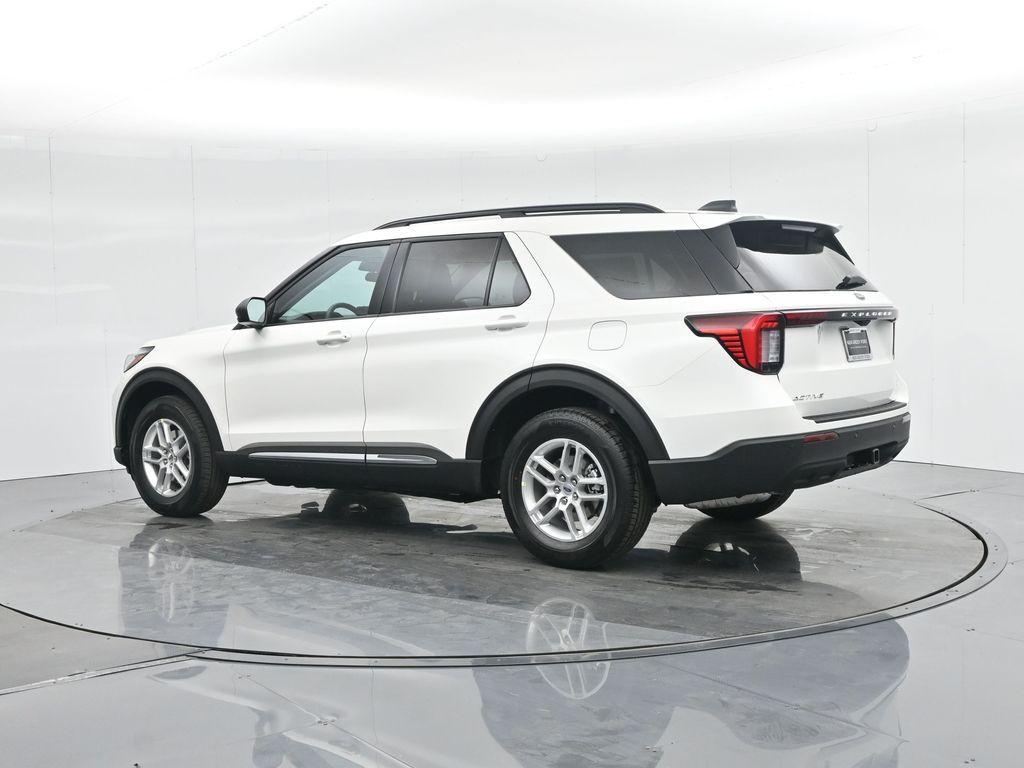 new 2025 Ford Explorer car, priced at $43,075