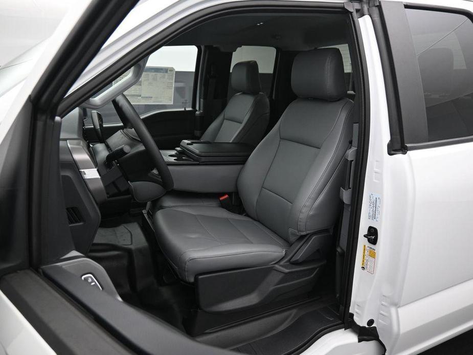 new 2024 Ford F-150 car, priced at $48,275